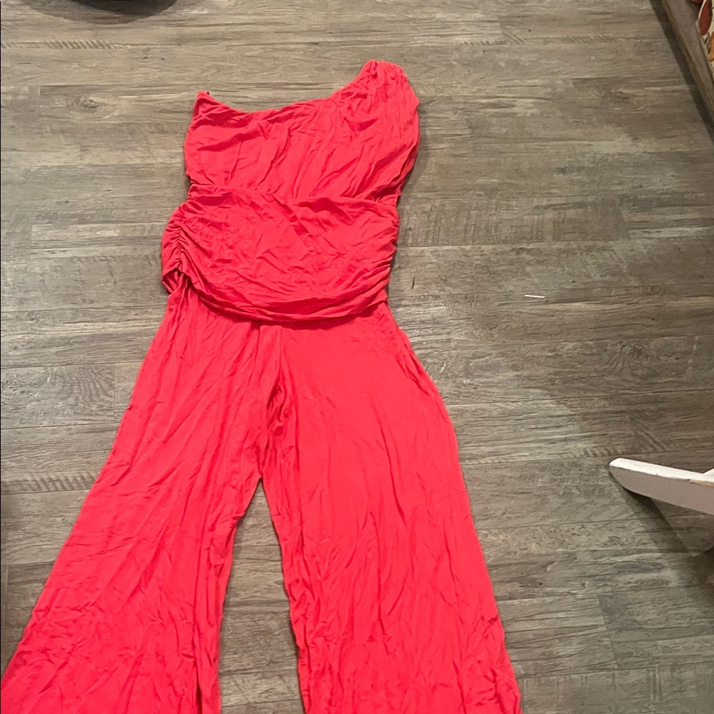 VENUS - ONE Shoulder Wide-Leg Jumpsuit in Coral Red